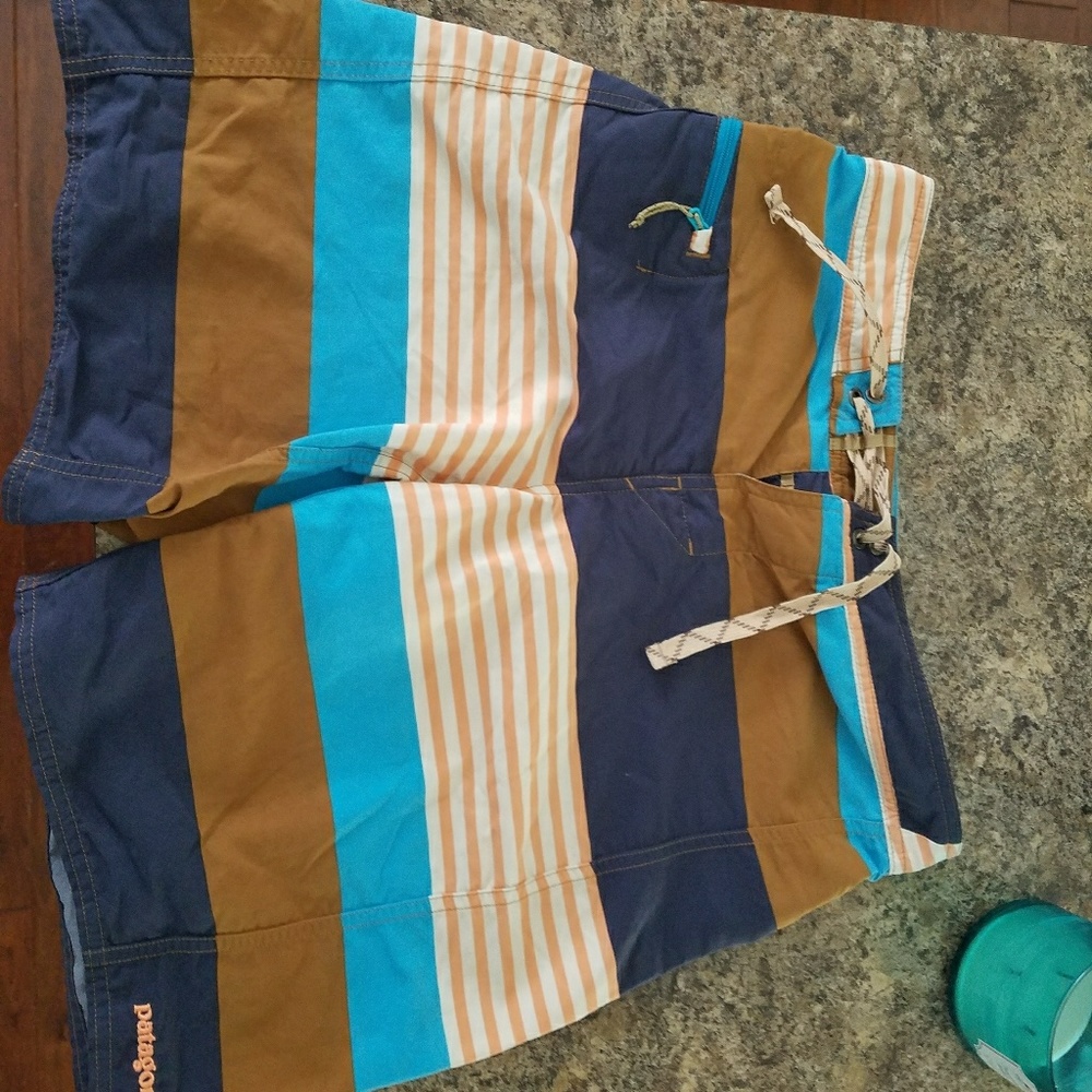 Men's swimming trunks